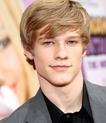 Lucas Till 5ac8694bcd006.jpg