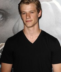 Lucas Till 5ac869564b5c7.jpg