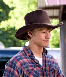 Lucas Till 5ac8696c6f293.jpg