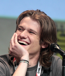 Lucas Till 5ac869932cdd0.jpg