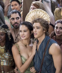 Brenton Thwaites 5ad173a9aa2f9.jpg