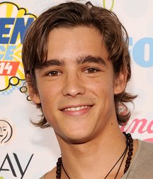 Brenton Thwaites 5ad173af91a25.jpg