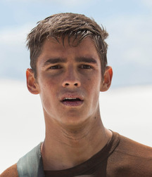 Brenton Thwaites 5ad173cb0083e.jpg