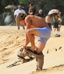 Brenton Thwaites 5ad173d3a7d63.jpg