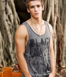 Brenton Thwaites 5ad173e976515.jpg