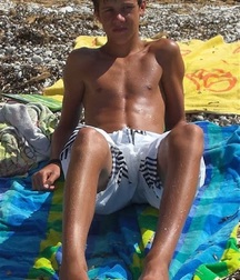 Sexy in Summer (non-nude) 5af69096128f5.jpeg