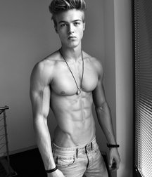 Beautiful Young Men (Non-Nude) 5b0117b9a0dea.jpg
