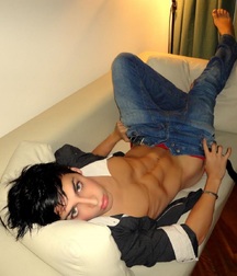 Beautiful Young Men (Non-Nude) 5b0118134d4cc.jpg