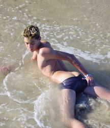 Life's a Beach 5b109310a7c29.jpg