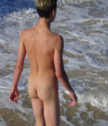 Summer Bums 5b19b287ab472.jpg