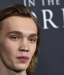 Charlie Plummer 5b1e096ed2770.jpg