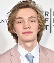 Charlie Plummer 5b1e0971a71c9.jpg