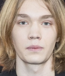 Charlie Plummer 5b1e099ebf9a9.jpg