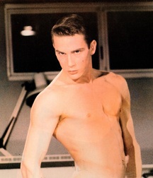 More 90s Strokemag Models 5b1e902896405.jpg
