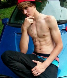 Shirtless in Summer 5b6522e18e052.jpg