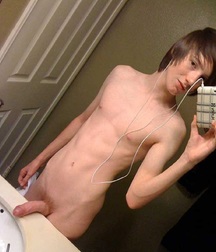 Selfie Boys 5b9c919b7aa88.jpg