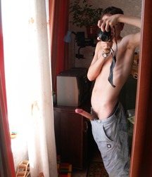 Selfie Boys 5b9c92ced9f17.jpg