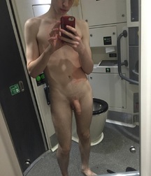 Selfie Boys 5b9c944ec9f01.jpg