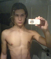 Selfie Boys 5b9c9573798bf.jpg
