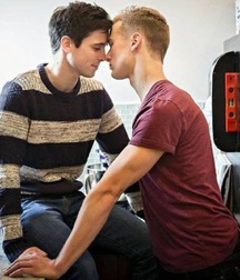 Boys in Love (Non-nude) 5bc221d721891.jpg