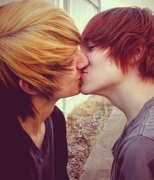 Boys in Love (Non-nude) 5bc221e463d66.jpg