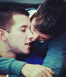 Boys in Love (Non-nude) 5bc221fb6542c.jpg