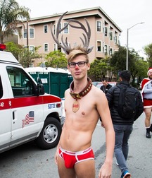 Make the Yuletide Gay 5c0c86b1c72f4.jpg