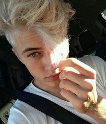 Hello Beautiful 5c10b8d43a4ae.jpg