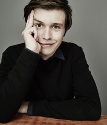 Nick Pics: A Nick Robinson Picfest 5c2867f05bc09.jpg