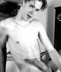 Vintage Black and White Gayporn 5c560e07923ce.jpg