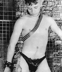 Vintage Black and White Gayporn 5c560e73d8f32.jpg