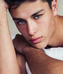 Young Male Beauty (Non-nude) 5c74dd8abfb84.jpg