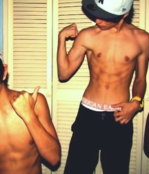 Boss Abs 57b79fe4c5a18.jpg