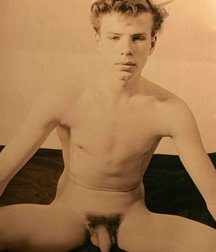 VINTAGE BOY PORNO MODEL 5e1c168cbee49.jpg