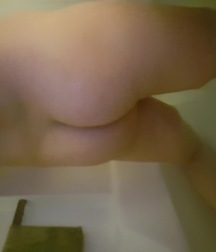 my ass & feet 5801839f89b81.jpg