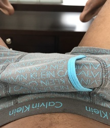 Rubbing one out 5adfb9307847b.jpeg