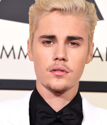 More JUSTIN BIEBER full frontal 57ab3e338eaec.jpg