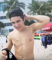AUSTIN MAHONE Shirtless 57def96675428.jpg