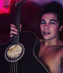 AUSTIN MAHONE Shirtless 57def96af242b.jpg