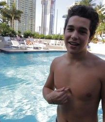 AUSTIN MAHONE Shirtless 57def96c0a8b7.jpg
