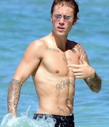 Justin Bieber in Barbados 58657f1f17344.jpg