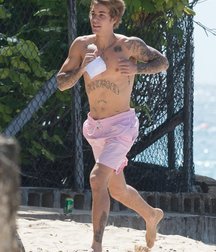Justin Bieber in Barbados 58657f2436706.jpeg