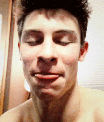SHAWN MENDES Shirtless 58688215ab41a.gif