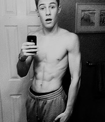 SHAWN MENDES Shirtless 5868821687f47.jpeg