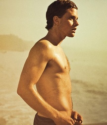 Jonny Weston 58bde44b928ec.jpeg