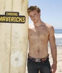Jonny Weston 58bde451f2b7f.jpeg