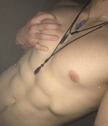 Uploaded by:cheezborg91 5d71be56f36b0.jpg