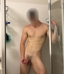Uploaded by:cheezborg91 5d71c0b51338c.jpeg