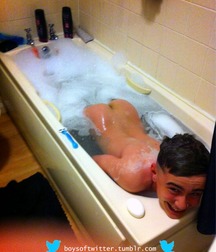 Bath Tub Boys 56ee2dd7871dc.jpg