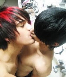 Sexy Emo Boy's 56fafc563c19d.jpg